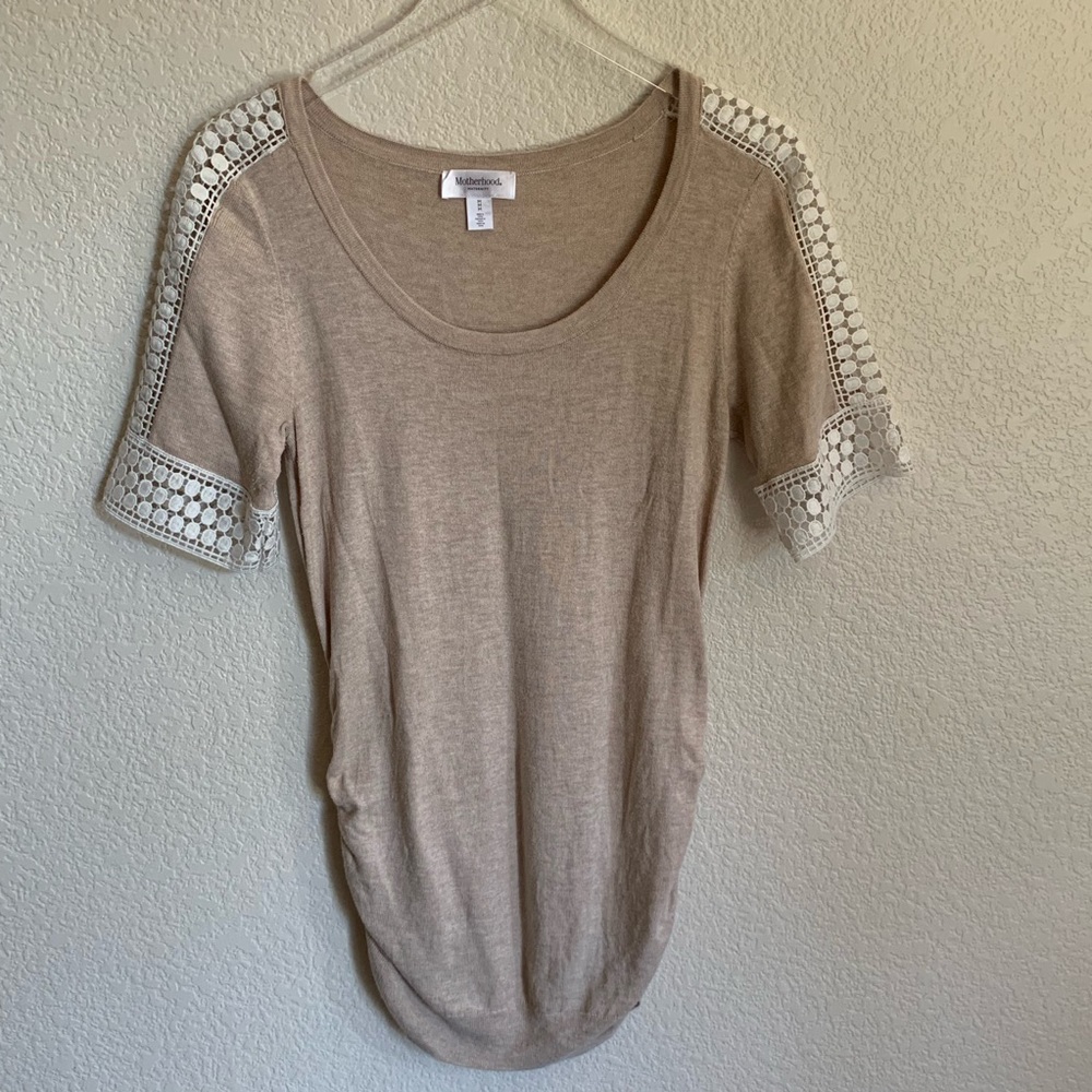 Motherhood eyelet sleeved ruched top, size Med